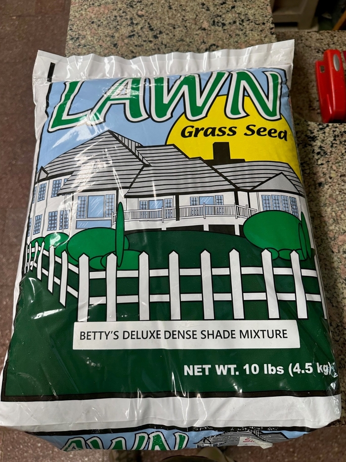 Betty's Deluxe Dense Shade Grass Seed - Betty's Deluxe Dense Shade Grass Seed from Betty's Azalea Ranch